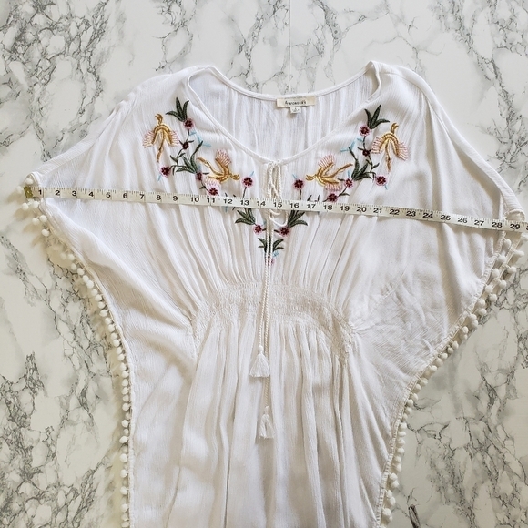 Francesca’s Swim Cover Up Embroidered White Tunic - Picture 5 of 8